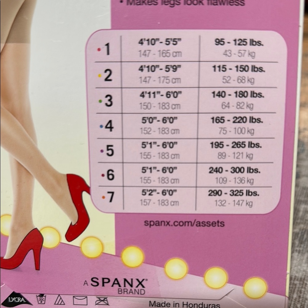 Assets by Sara Blakely Shaping Pantyhose in Nude - Picture 3 of 3
